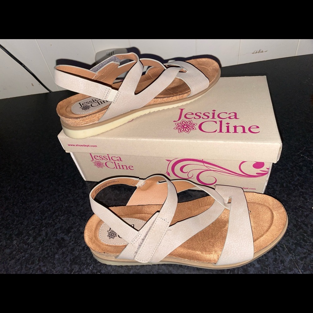 Jessica Cline Sandals Size 8 Cream Color